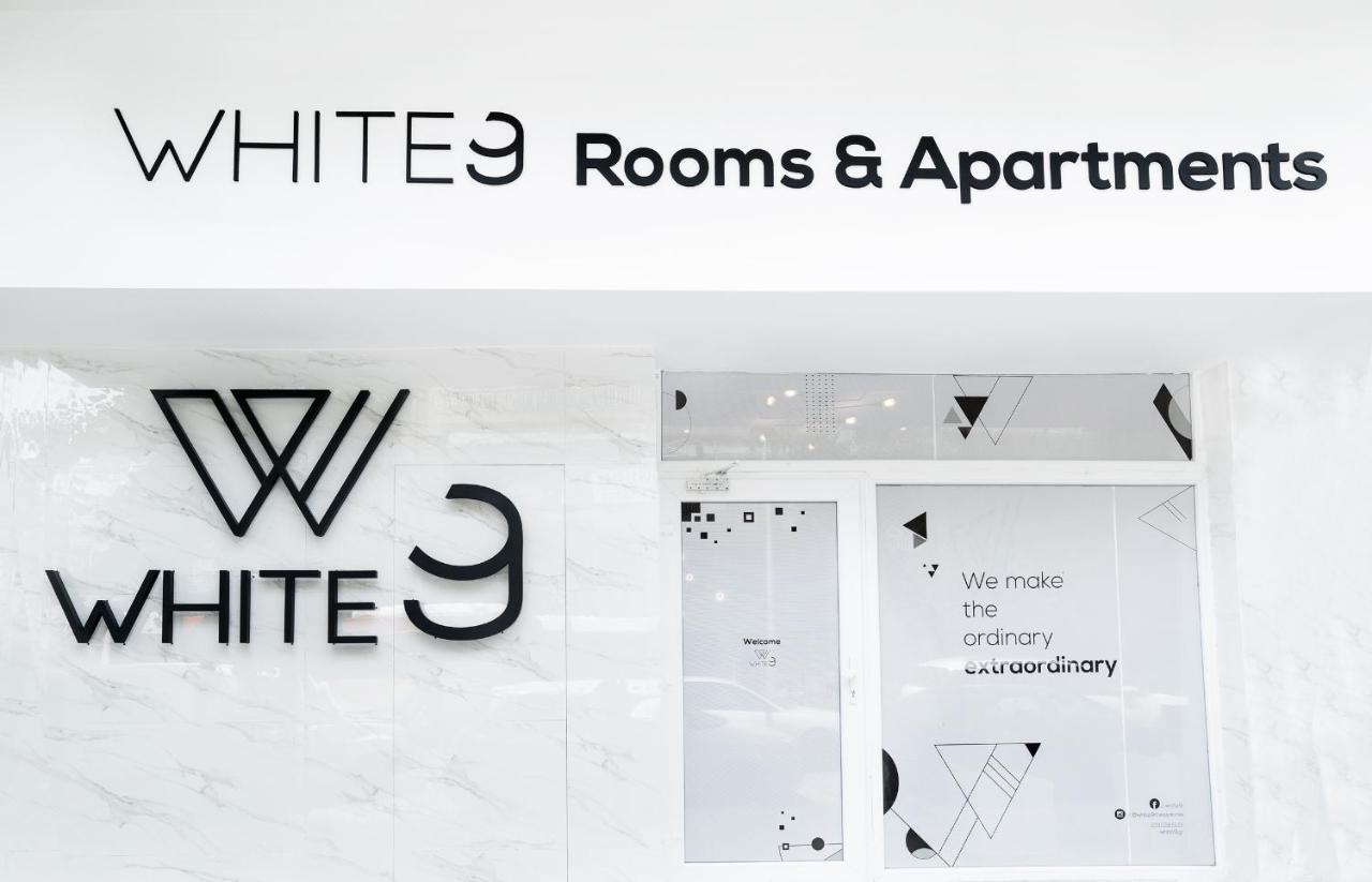 White 9 Bed and Breakfast